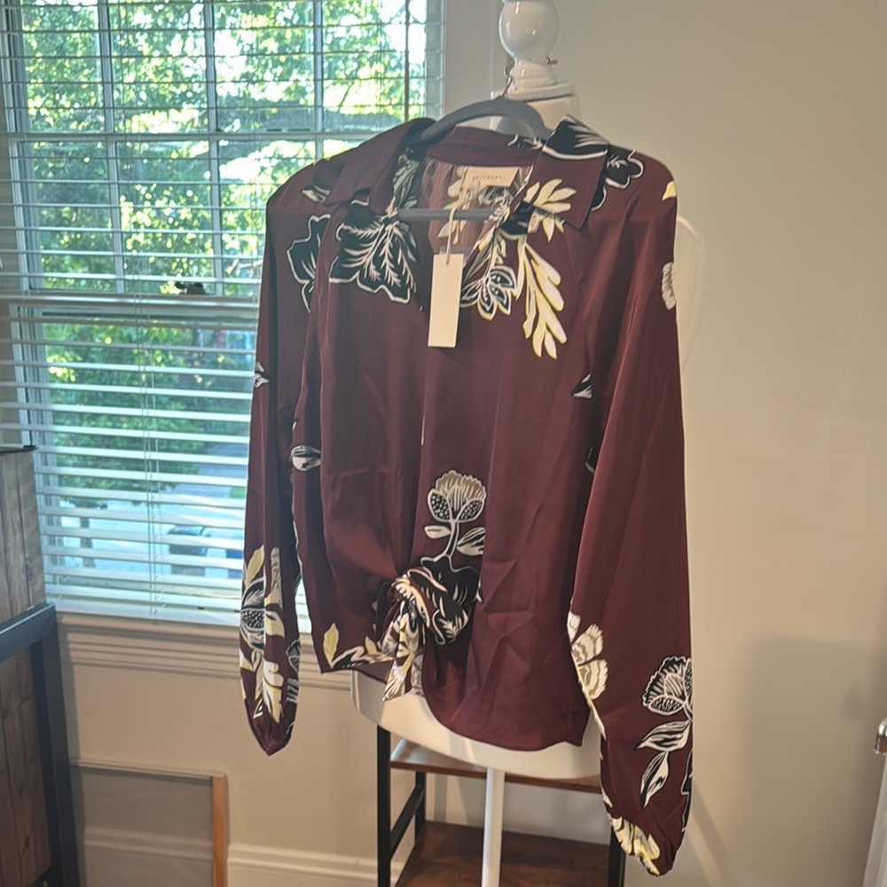 MELLODAY Burgundy Floral Blouse